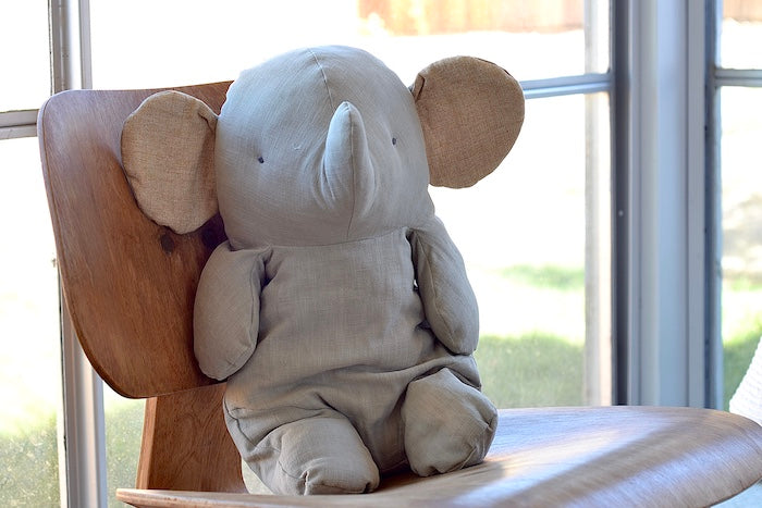 Large Grey Elephant in linen is a soft toy by Maileg and part of Safari Friends collection.