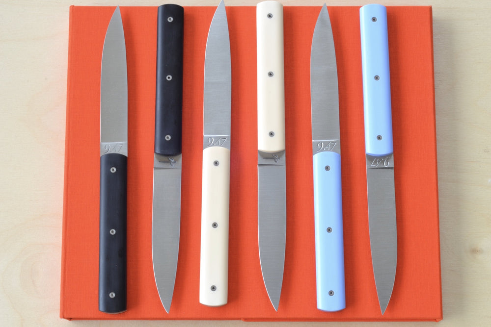 Tabletop landing page showing 9.47 steak knives by Perceval.