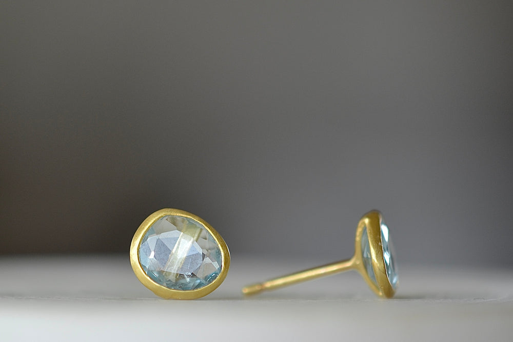 
            
                Load image into Gallery viewer, Alternate view of Pippa Small classic studs in aquamarine.
            
        