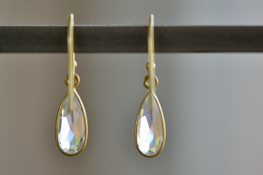 
            
                Load image into Gallery viewer, Back view of Inverted crystal Drop Earrings designed by Tej Kothari.
            
        