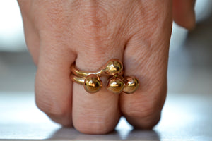 
            
                Load image into Gallery viewer, Wearing the Monica Castiglioni Pistilli 08 Bronze Ring
            
        
