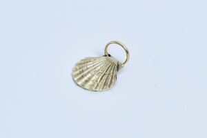 5663 polished brass keyring key holder in seashell by Werkstaette Carl Aubock.