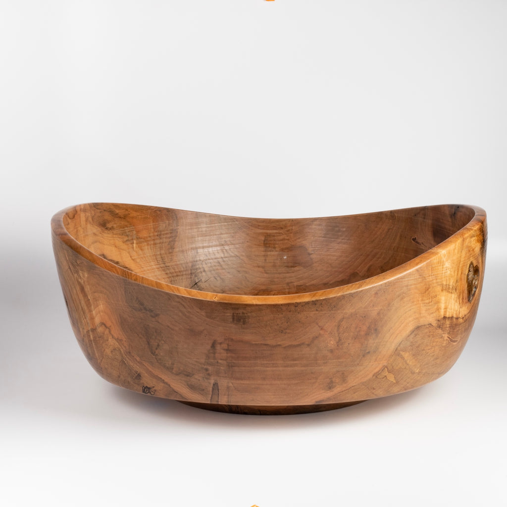 Alternate view of Maple bowl by George Peterson and Circle Factory.