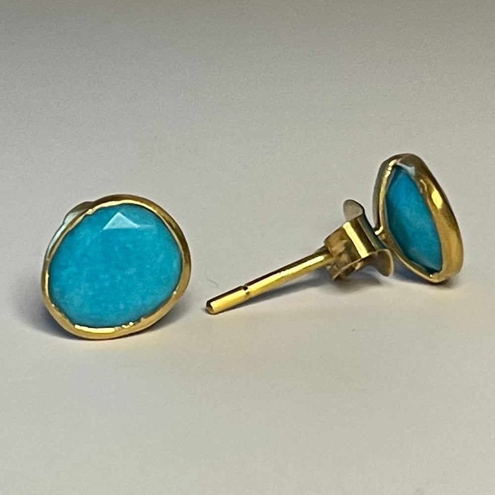 
            
                Load image into Gallery viewer, Pippa Small small stud earrings in turquoise and 18k on white.
            
        