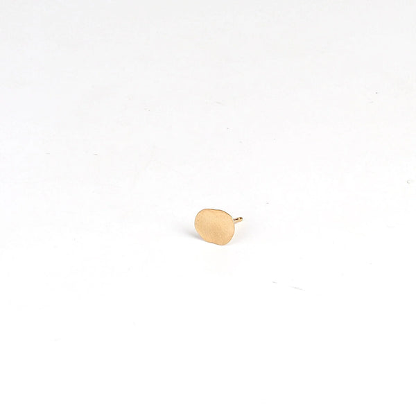 Kathleen Whitaker Foil Stud Earring 14k yellow gold on white background.