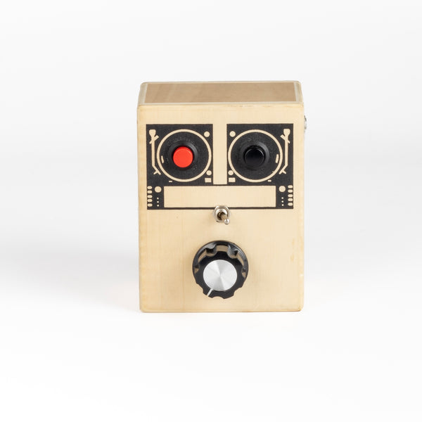 A Loopy Lou recording device toy by Brand New Noise is a 30-second record sample voice recording gadget. Handmade in New York.