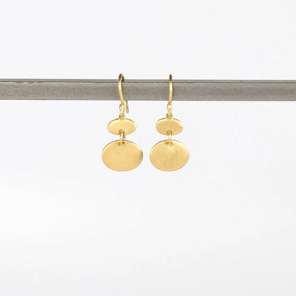 Two tier rain earrings by Marian Maurer in in 18k yellow brushed and polished gold on white background. Best everyday earrings.
