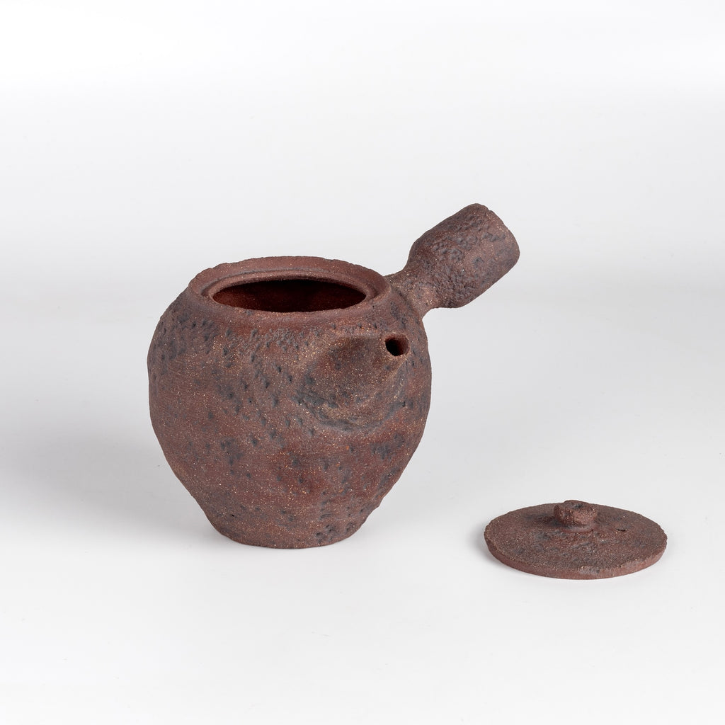 Kyusu teapot C by Muzuri ware with lid on the side.