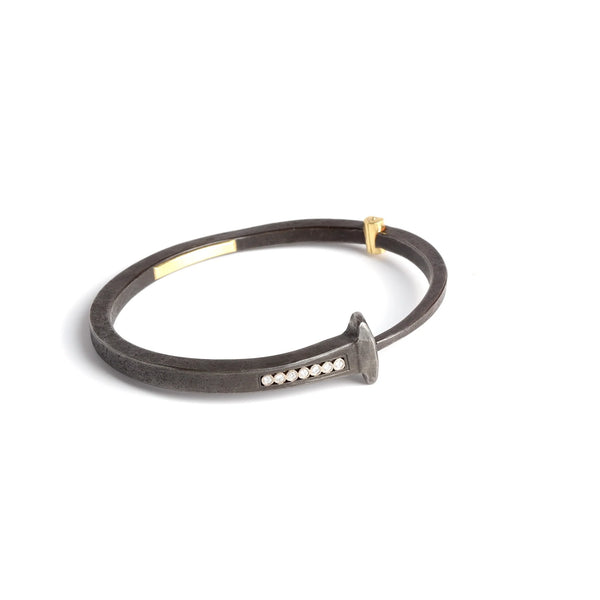 Pat Flynn Short Stripe Seven (7) Stone Bracelet on white background.