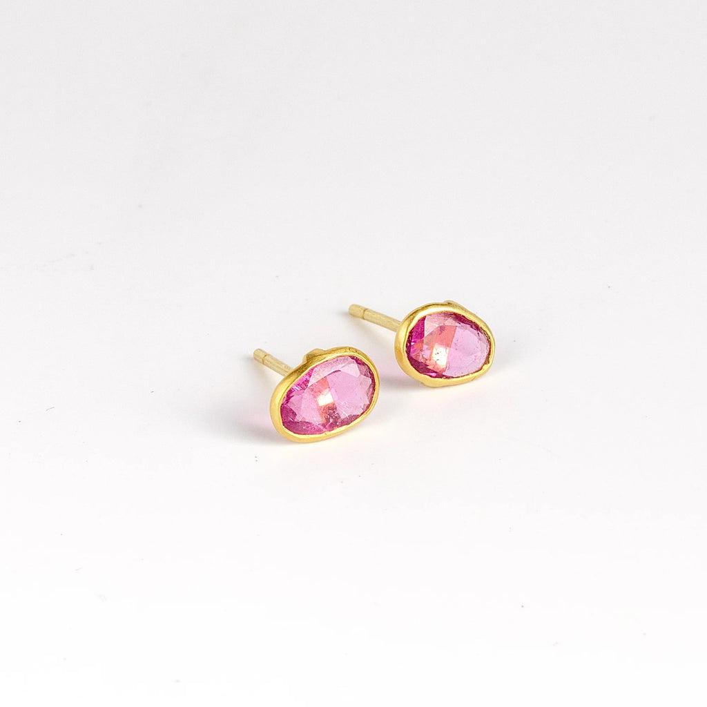 Alternate view of A new and smaller version of Pippa Small Classic Stud studs earrings in pink tourmaline and 18k yellow gold.