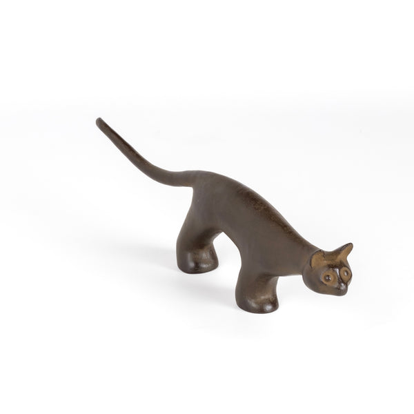 Medium iron cat sculpture by Suzuki Morihisa studio.