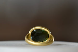 Back of Green Tourmaline Greek ring by Pippa Small. Size 6.5 in stock.