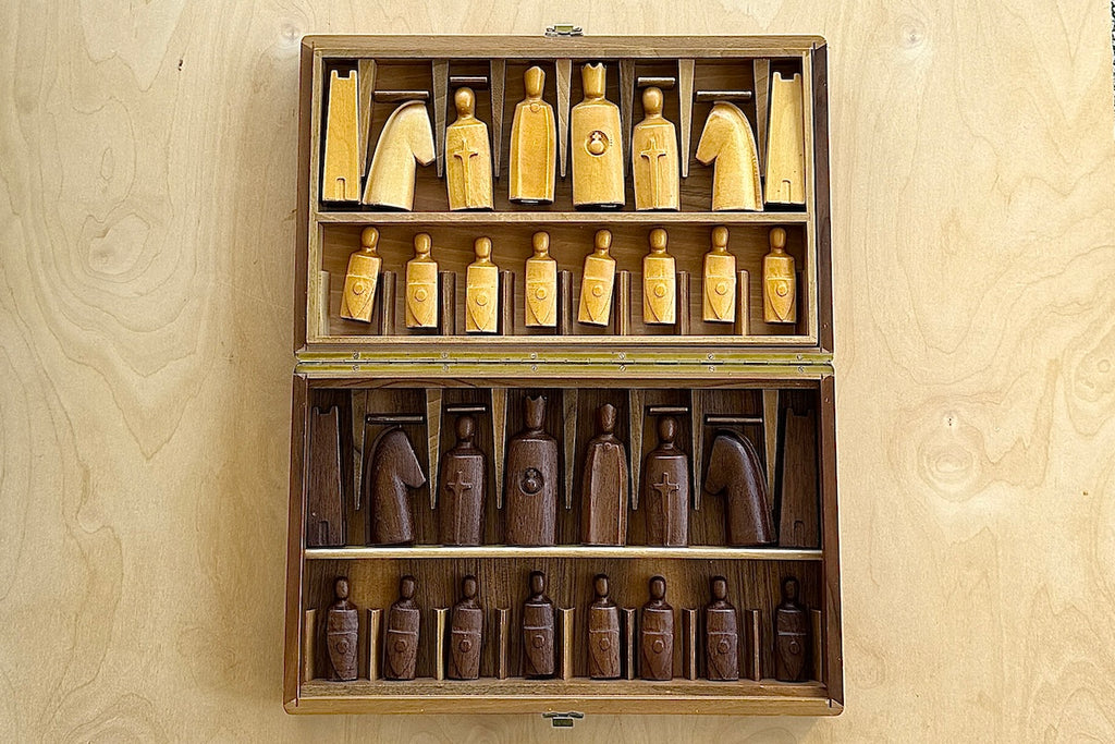 Original mahogany box with trays and pieces for Elsinore Anri chess set.