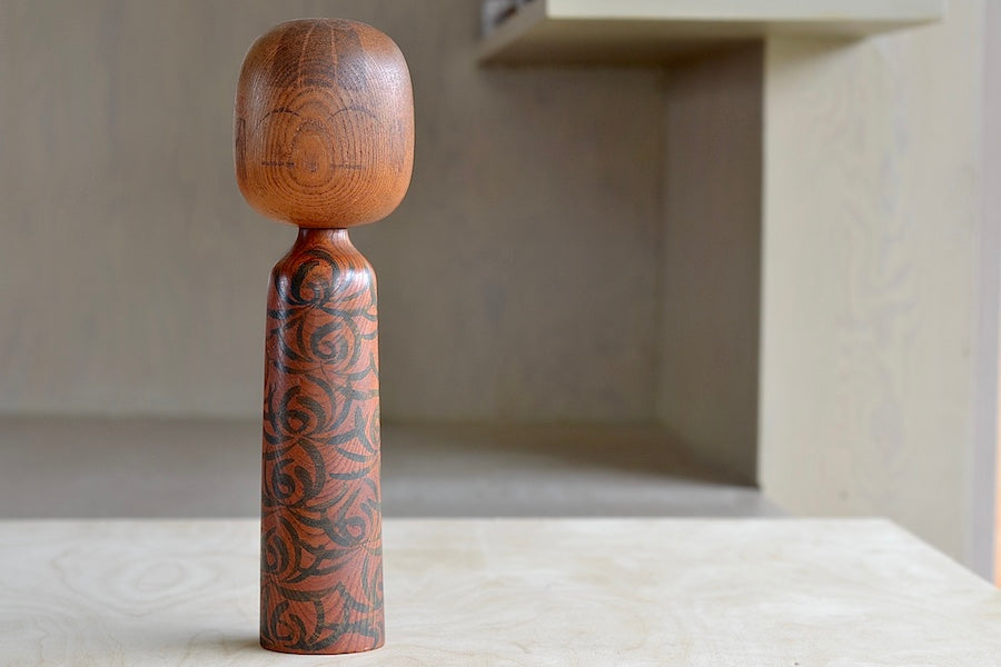 Lovely vintage artisan Kokeshi doll by well known woodworker Kuribayashi Issetsu, founding father of Sosaku-Creative Movement.  Handmade in Japan. Painted and part of his "Mugen" series..