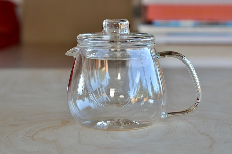 Unitea Glass teapot from Kinto with lid and diffuser.