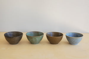 
            
                Load image into Gallery viewer, Set of 4 ceramic Japanese Bowls.
            
        