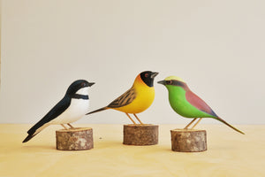 
            
                Load image into Gallery viewer, Beautifully fair trade made wooden wood Birds from Brazil, modeled after birds from the region. This artisan makes them from reclaimed wood for decor decoration.
            
        