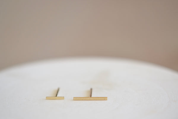 Kathleen Whitaker Staple Earring Bar 14k yellow gold  stud