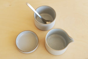 
            
                Load image into Gallery viewer, Hasami Porcelain Cream and Sugar Set  Grey
            
        