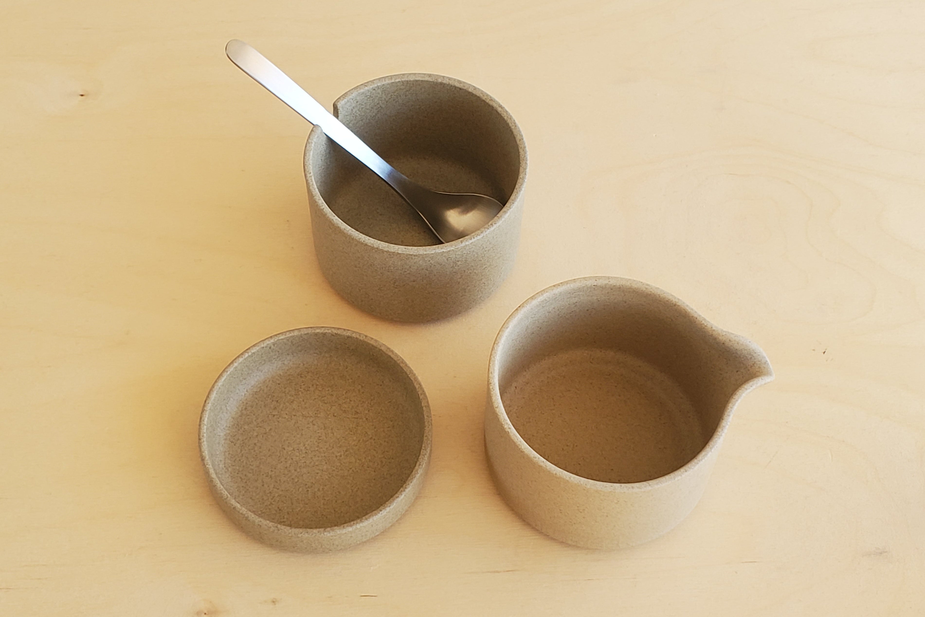 Hasami Creamer Sugar Set OK the store