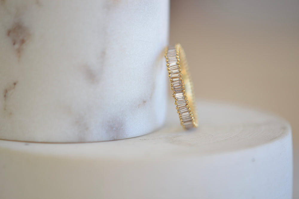 
            
                Load image into Gallery viewer, Suzanne Kalan 18k Yellow Gold Small Baguette Eternity Band
            
        
